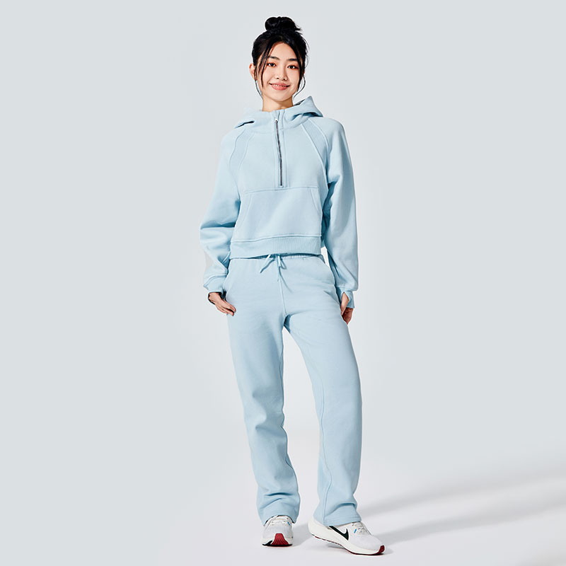 เสื้อสเวตเตอร์มีฮู้ดมีซิปเรียกว่าอะไร?